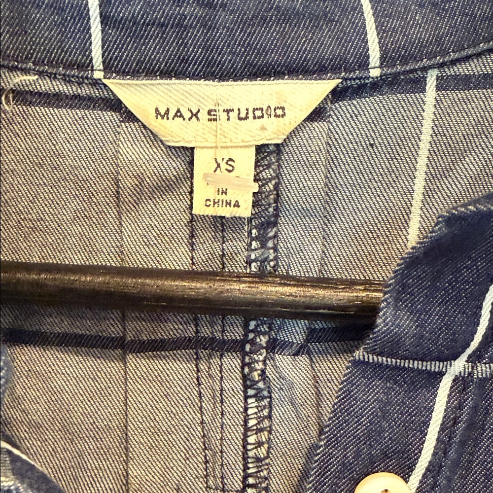 Max Studio Denim Chambray Collared - image 3